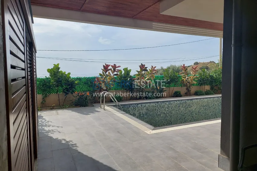 Rent a two-level premium villa with a private pool in Mahmutlar 7 