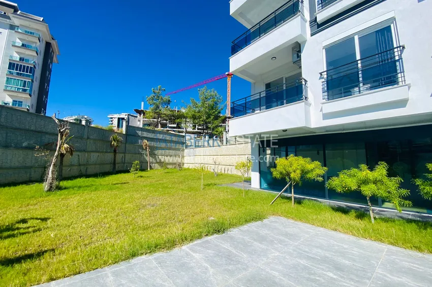 Apartment for rent in Avsallar in a comfortable residential complex No. 82 8 