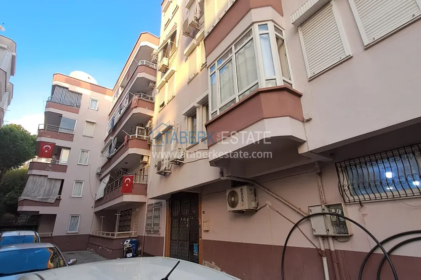 Квартира 2+1 в центре Алании с мебелью, отдельной кухней и застекленным балконом  2 