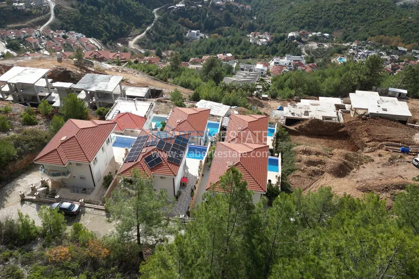Real estate for residence permit. Villa in Alanya with furniture and stunning views 5 