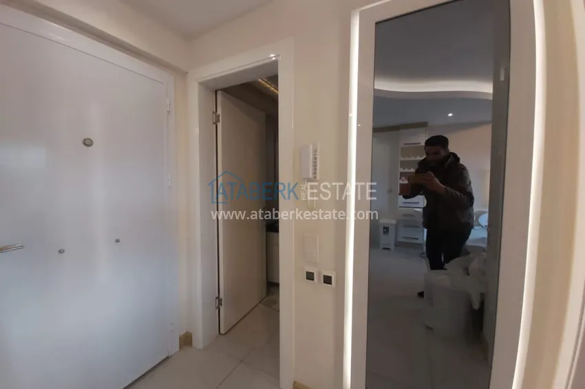 Purchase Turnkey apartment with sea view in the center of Alanya - Cleopatra Beach area 1