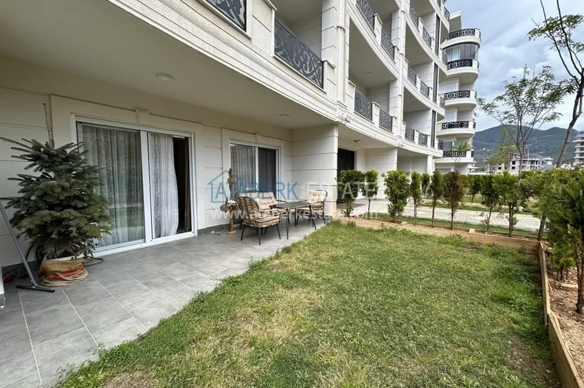 Purchase Three-room apartment with access to the garden in Oba, Alanya 2 