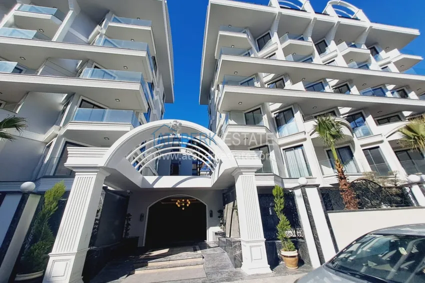 Compact one-bedroom apartment on the beachfront in the center of Alanya — Keykubat beach 12 