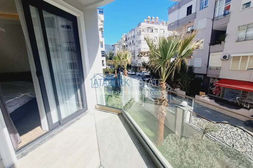 Purchase  Compact one-bedroom apartment on the beachfront in the center of Alanya — Keykubat beach 12 