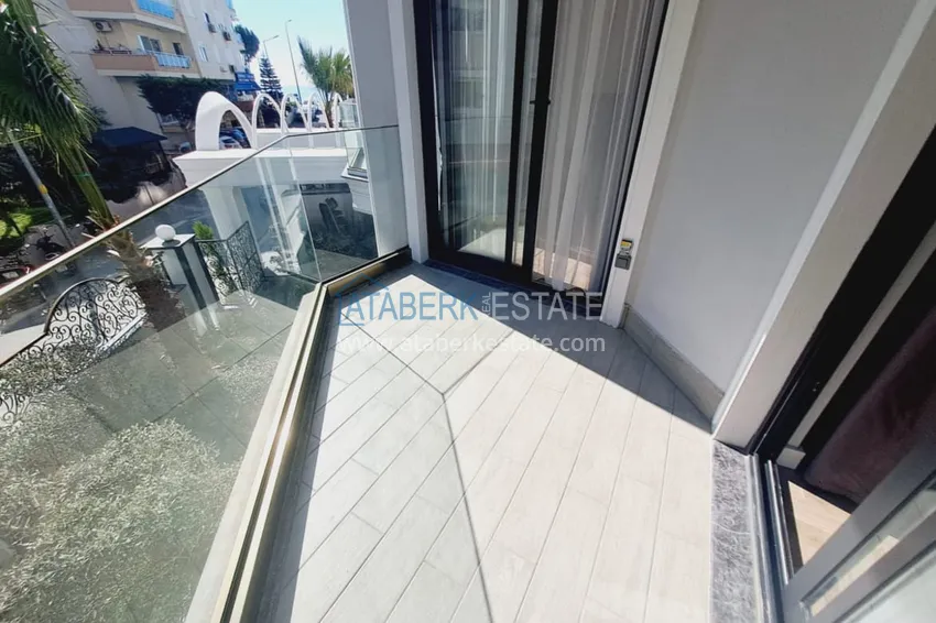 Purchase  Compact one-bedroom apartment on the beachfront in the center of Alanya — Keykubat beach 13 