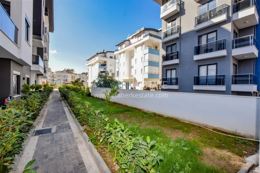 Real estate under construction suitable for citizenship and residence permits — Antalya, Muratpasa, Yildiz 13 