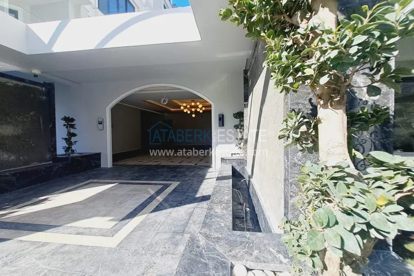 Compact one-bedroom apartment on the beachfront in the center of Alanya — Keykubat beach 14 