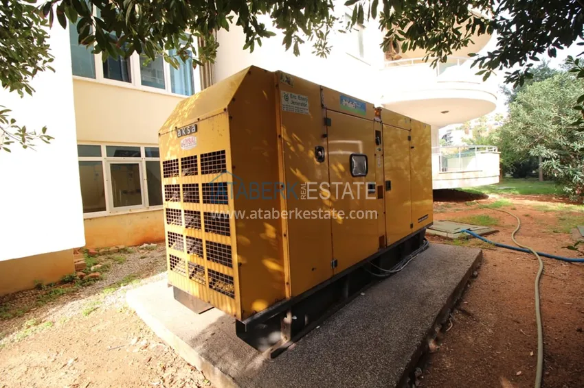 Linear apartment 3+1 on the first coastline in Tosmur area. The property is suitable for residence permit  13 