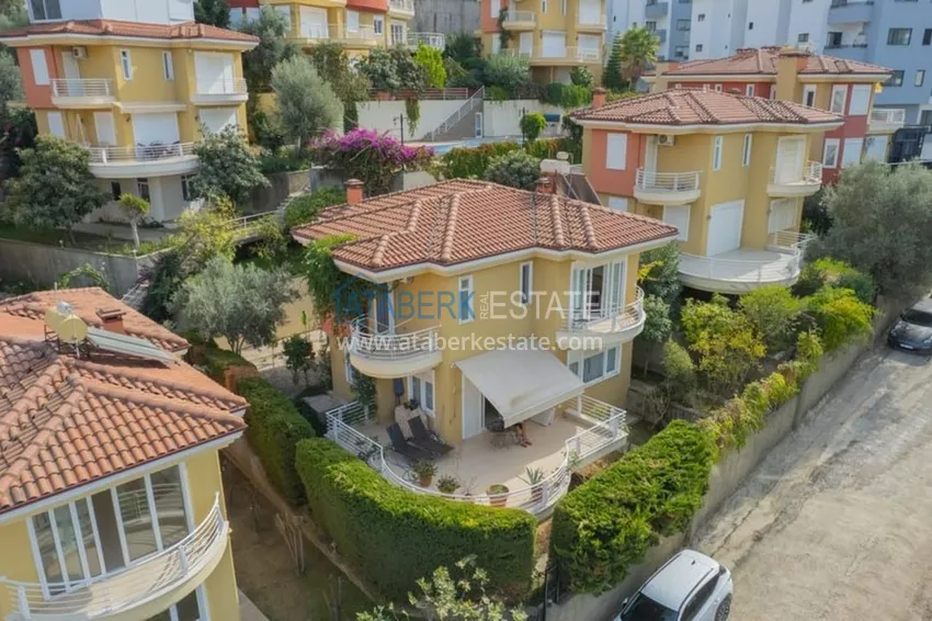Purchase Two-storey furnished villa in cottage complex - Kargıcak, Alanya 1