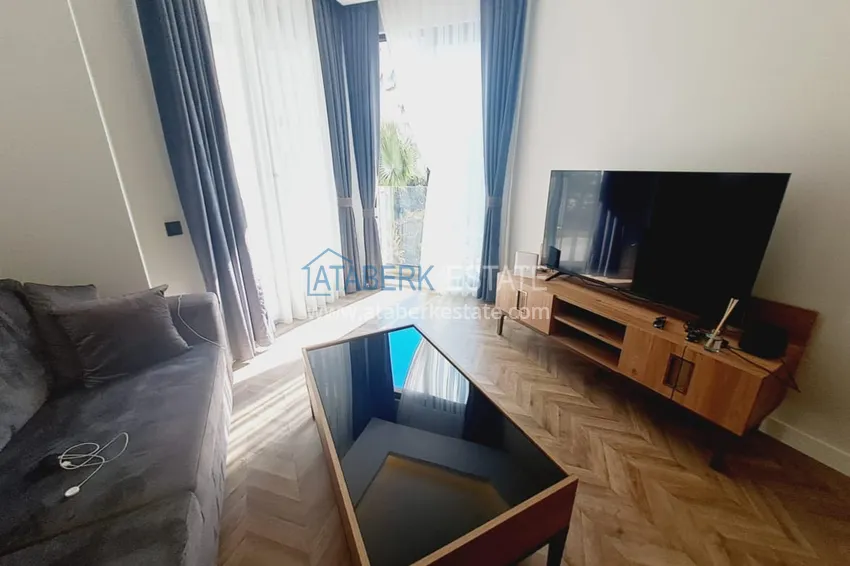 Purchase  Compact one-bedroom apartment on the beachfront in the center of Alanya — Keykubat beach 3 