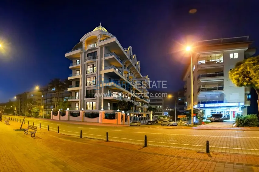 Compact one-bedroom apartment on the beachfront in the center of Alanya — Keykubat beach 4 