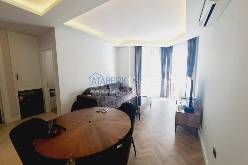 Purchase  Compact one-bedroom apartment on the beachfront in the center of Alanya — Keykubat beach 4 