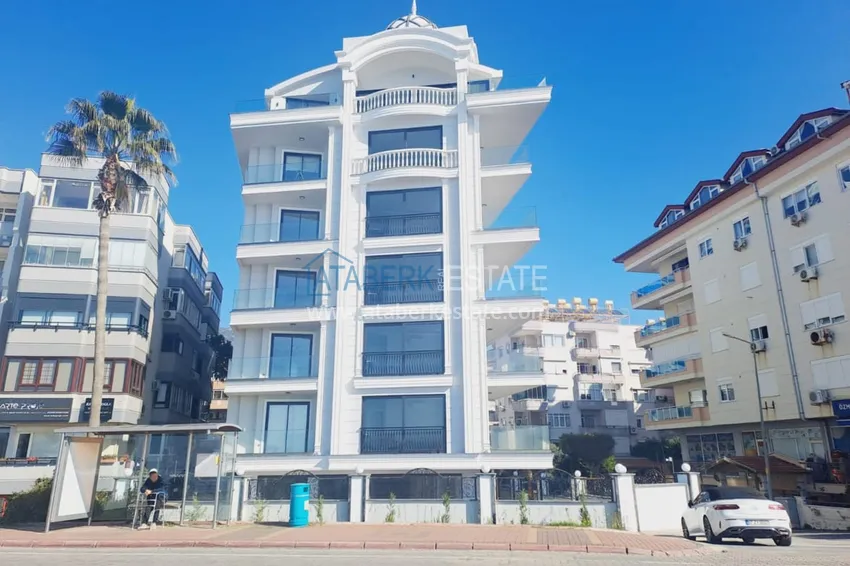 Compact one-bedroom apartment on the beachfront in the center of Alanya — Keykubat beach 5 