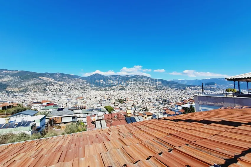 Apartment 2+1 with furniture in the heart of Alanya - the area of the historical fortress 7 