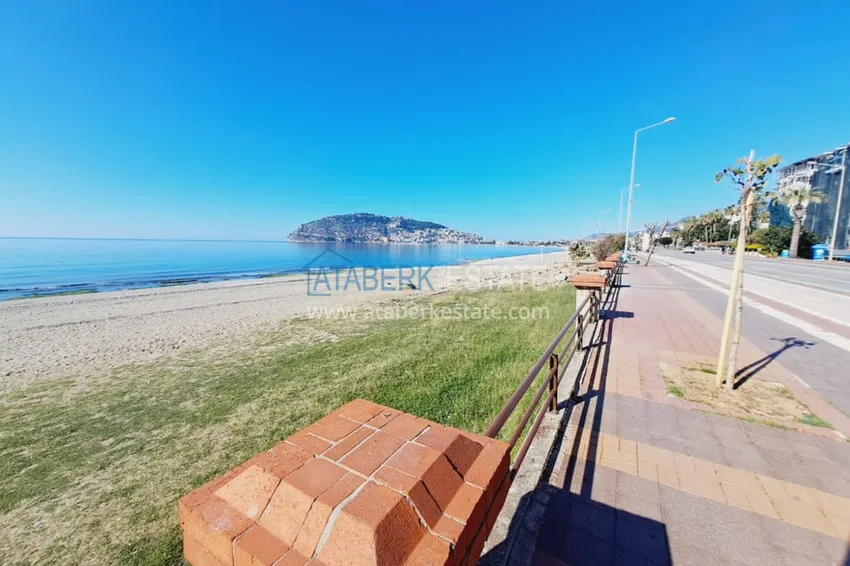 Compact one-bedroom apartment on the beachfront in the center of Alanya — Keykubat beach 8 