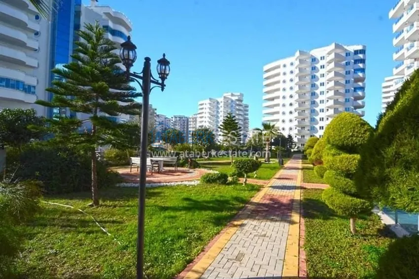 1+1 apartment with furniture and a glazed balcony 450 meters from the sea — Mahmutlar, Alanya 11 