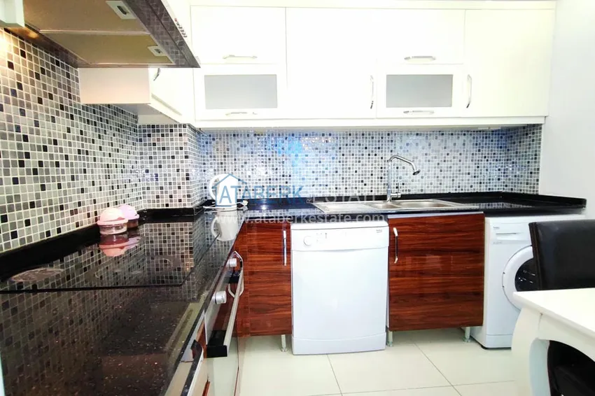 Purchase 1+1 apartment with furniture and a glazed balcony 450 meters from the sea — Mahmutlar, Alanya 11 