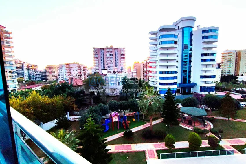 Purchase 1+1 apartment with furniture and a glazed balcony 450 meters from the sea — Mahmutlar, Alanya 15 