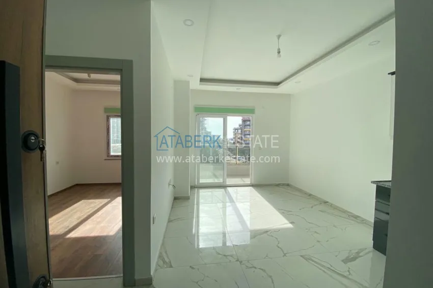 Apartments at affordable prices from the developer in Mahmutlar 4