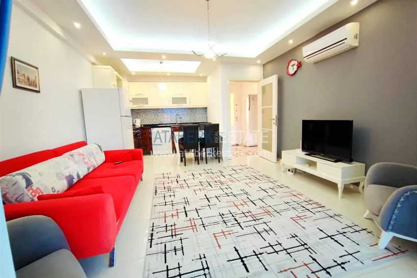 Purchase 1+1 apartment with furniture and a glazed balcony 450 meters from the sea — Mahmutlar, Alanya 4 