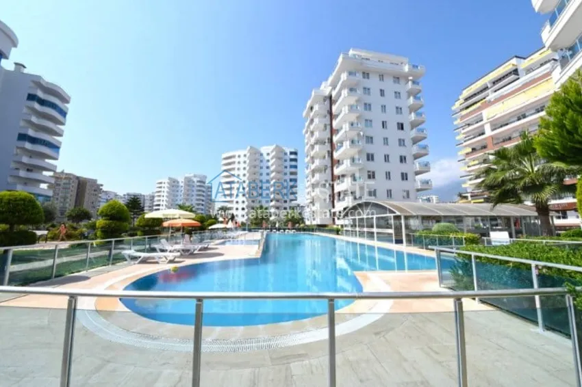 1+1 apartment with furniture and a glazed balcony 450 meters from the sea — Mahmutlar, Alanya 5 