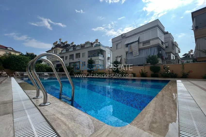 Apartment 2+1 with furniture, glazed balcony and sea view, Alanya center 2 