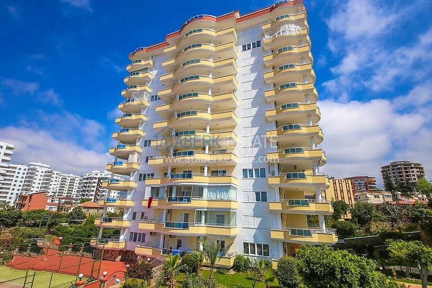 An offer from the owner! Three-room apartment with furniture in Alanya, Mahmutlar district 16 