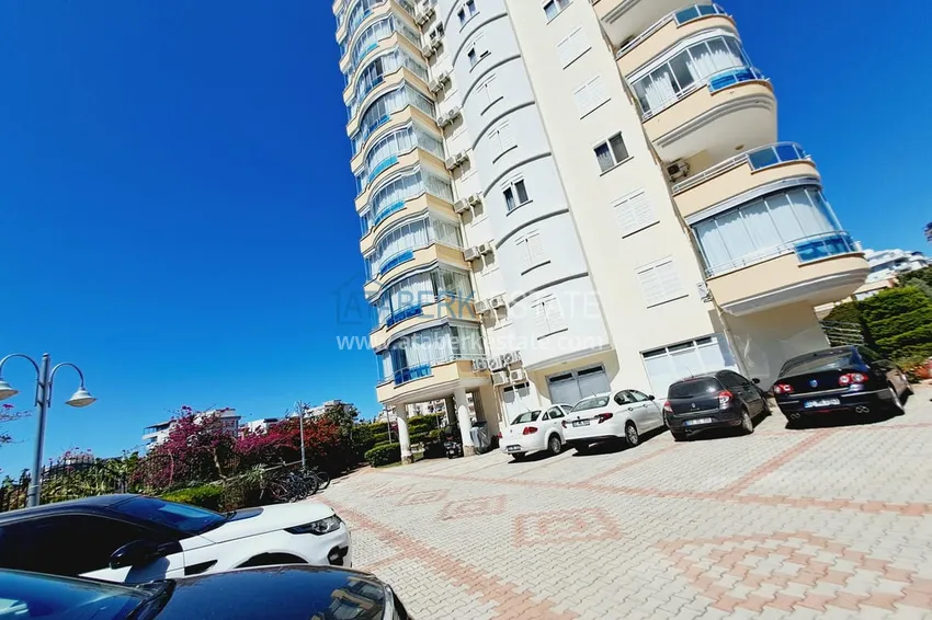 An offer from the owner! Three-room apartment with furniture in Alanya, Mahmutlar district 19 