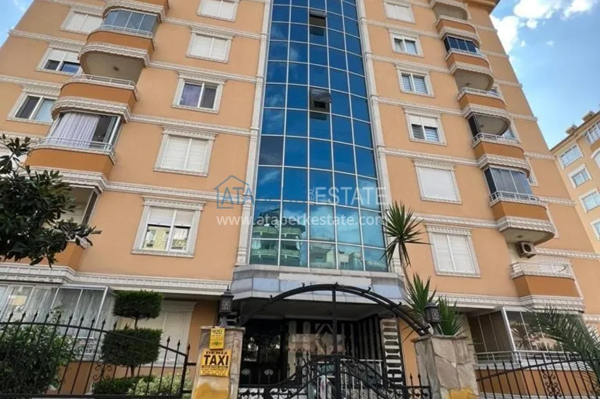 Apartment 2+1 with furniture, glazed balcony and sea view, Alanya center 3 