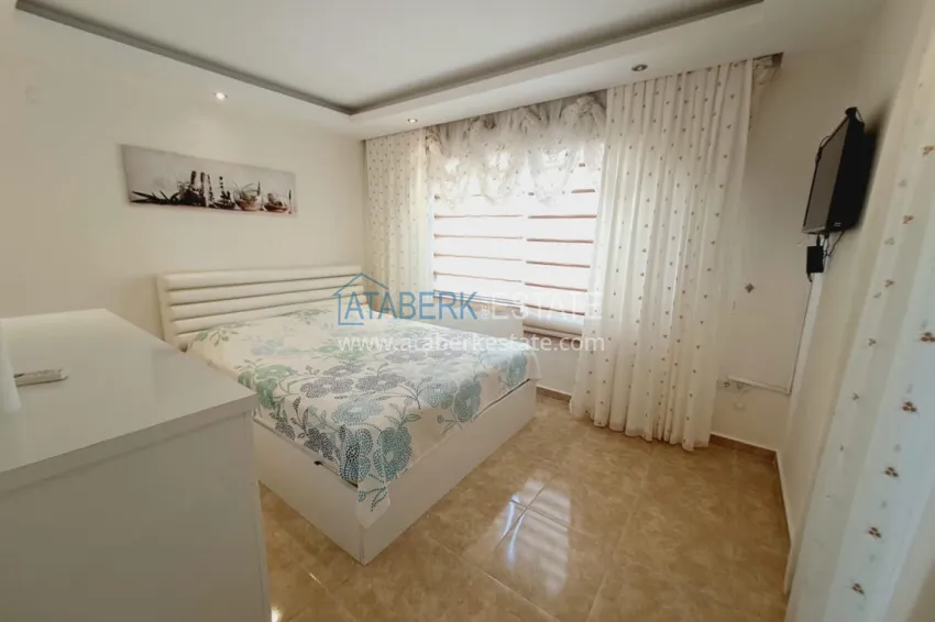 Purchase Furnished penthouses with glazed balconies in the center of Alanya - Cleopatra beach area 6 