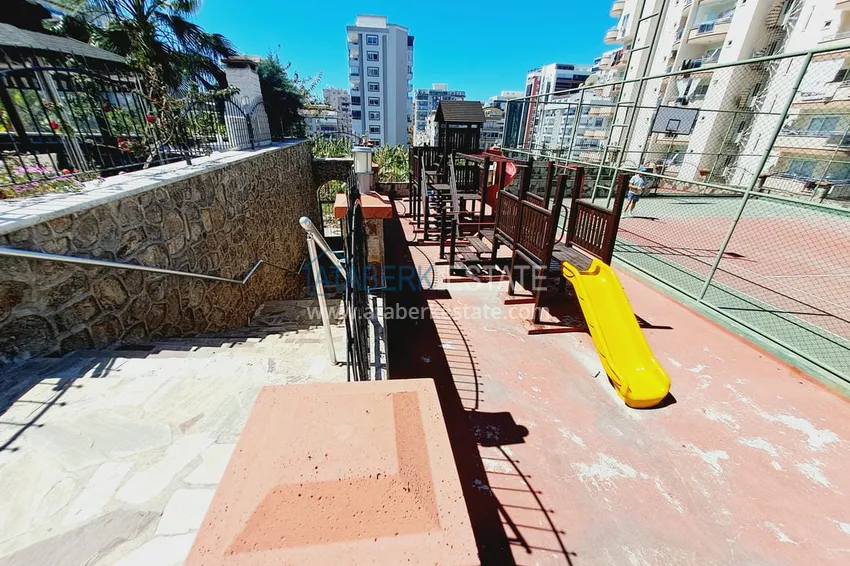 An offer from the owner! Three-room apartment with furniture in Alanya, Mahmutlar district 7 