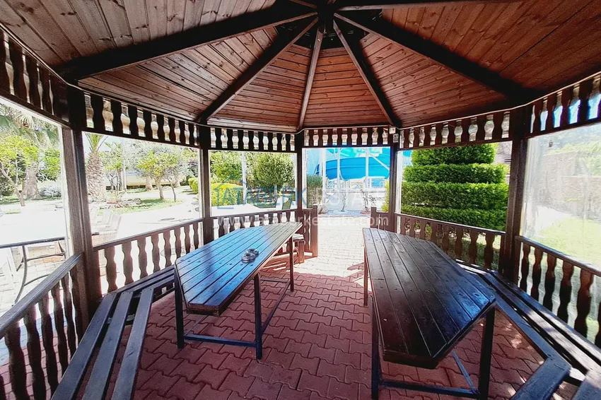 An offer from the owner! Three-room apartment with furniture in Alanya, Mahmutlar district 9 