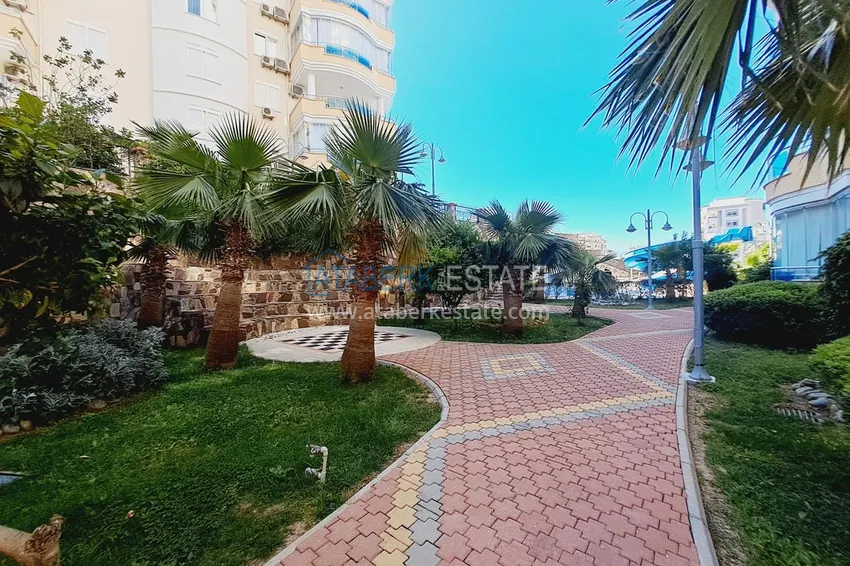 An offer from the owner! Three-room apartment with furniture in Alanya, Mahmutlar district 11 