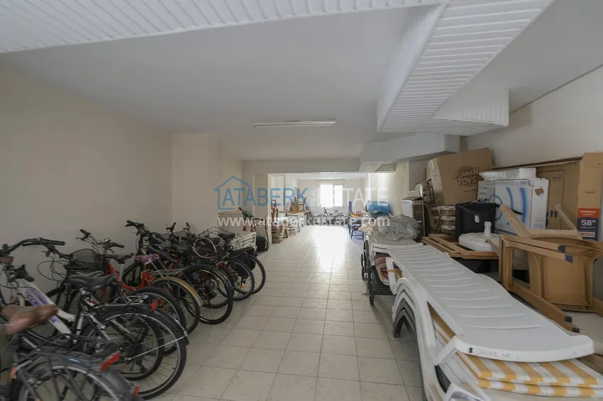 Apartment 2+1 with furniture, glazed balcony and sea view, Alanya center 10 