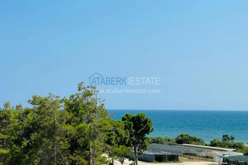 Photo - Apartments 4+1 with sea view in a new residential complex in Davultepe-Mersin area 3