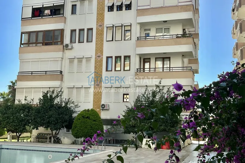 Turnkey flat on the first beachfront in Alanya, Mahmutlar district 1