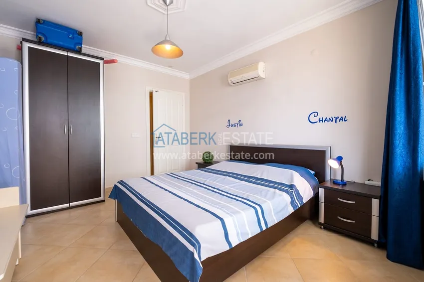 Purchase Two-bedroom apartment with furniture and sea view — Alanya, Mahmutlar 17 