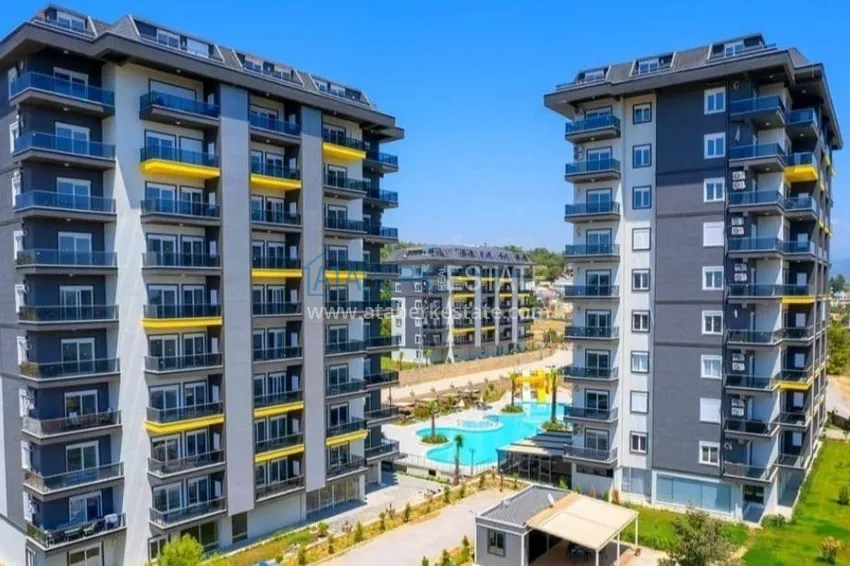 Turnkey two-room apartment with glazed balcony in Alanya, Avsallar district 1 