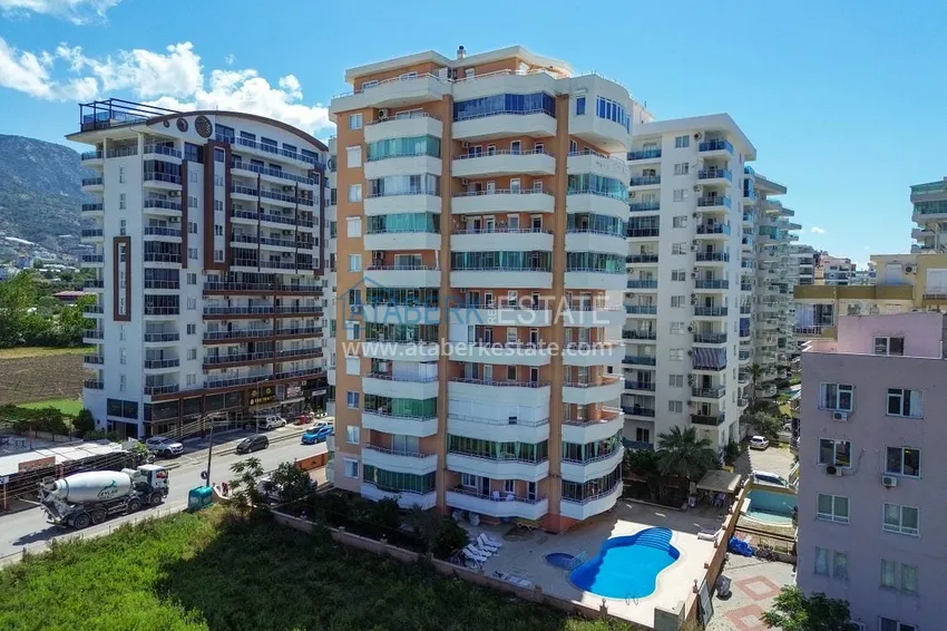 Two-bedroom apartment with furniture and sea view — Alanya, Mahmutlar 1 