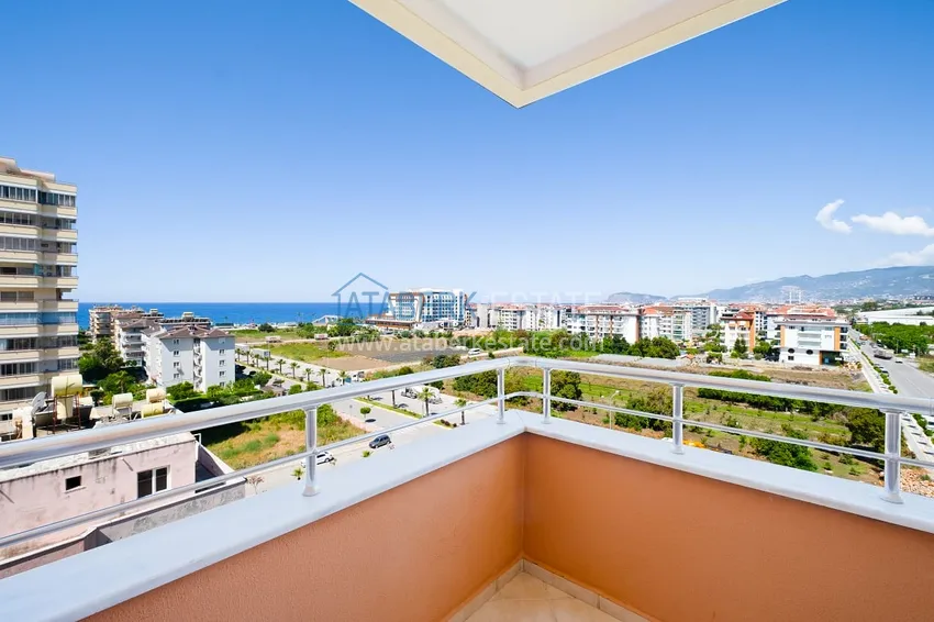 Purchase Two-bedroom apartment with furniture and sea view — Alanya, Mahmutlar 21 