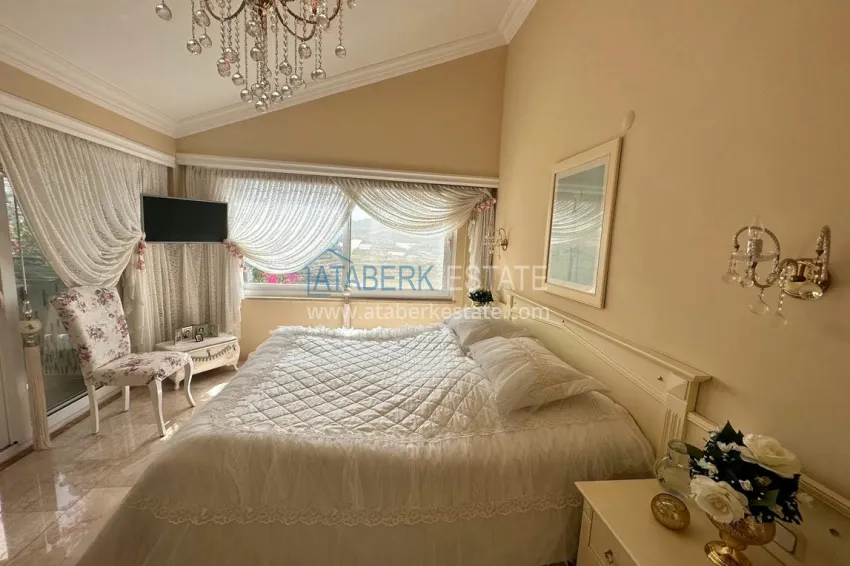 Purchase Duplex with exclusive concept furniture and luxurious panoramic views — Alanya, Mahmutlar district 29