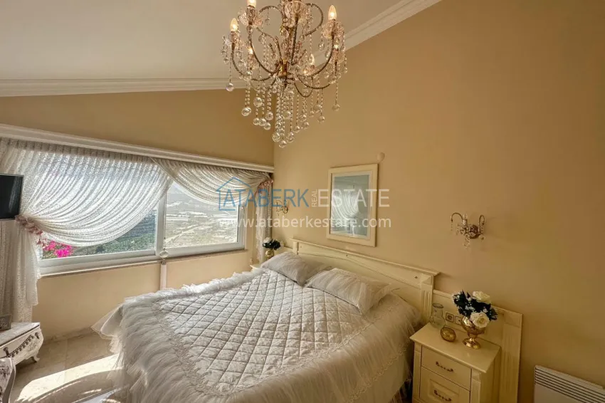 Purchase Duplex with exclusive concept furniture and luxurious panoramic views — Alanya, Mahmutlar district 30