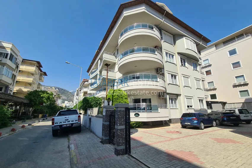 Real estate for residence permit! Duplex apartment with furniture and sauna on the first beach - the center of Alanya 2