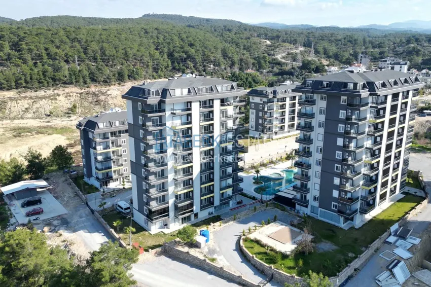 Turnkey two-room apartment with glazed balcony in Alanya, Avsallar district 4 