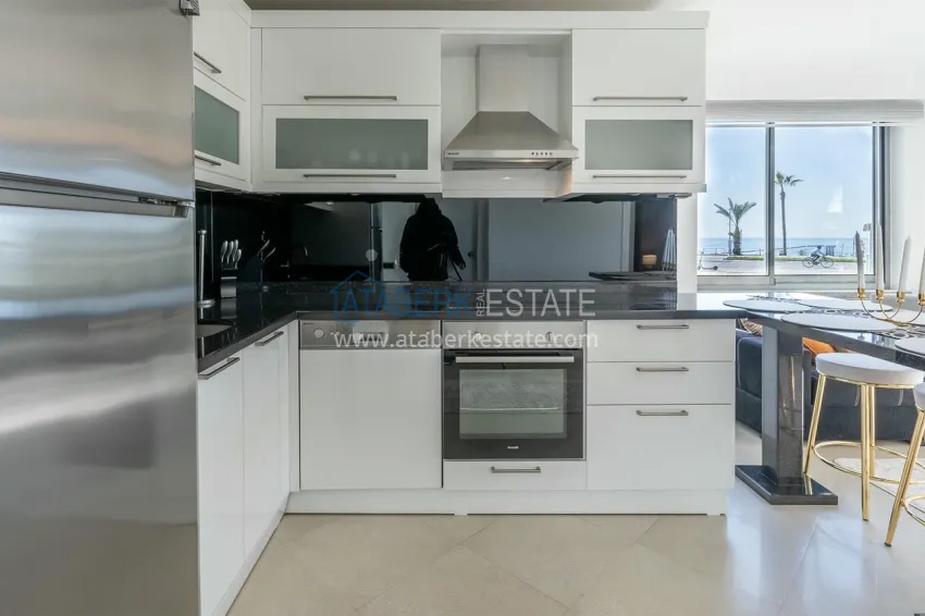 Purchase Turnkey apartment on the beachfront in Alanya, Oba district. Suitable for a residence permit 5 