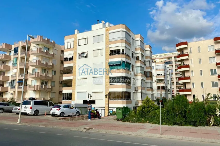 Turnkey flat on the first beachfront in Alanya, Mahmutlar district 4