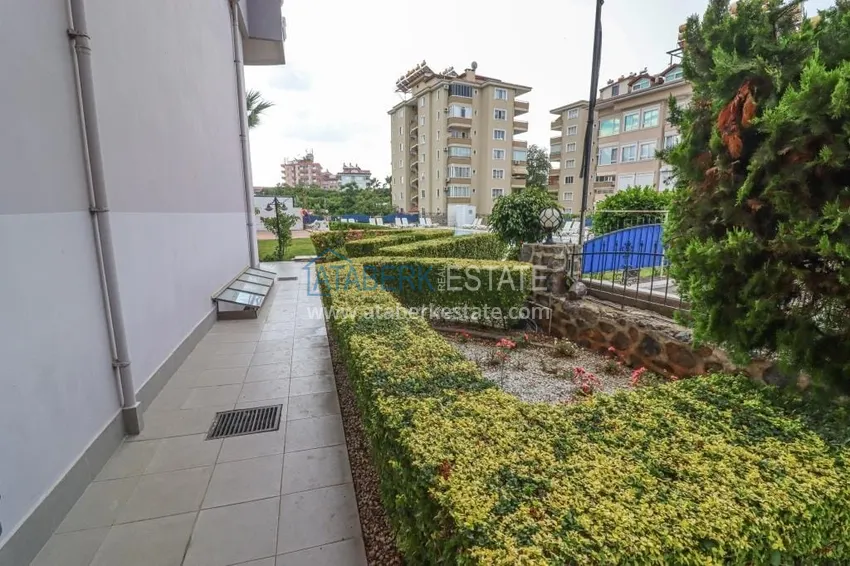 Real estate for residence permit. Three-room apartment with furniture in Oba - Alanium shopping center area 7 