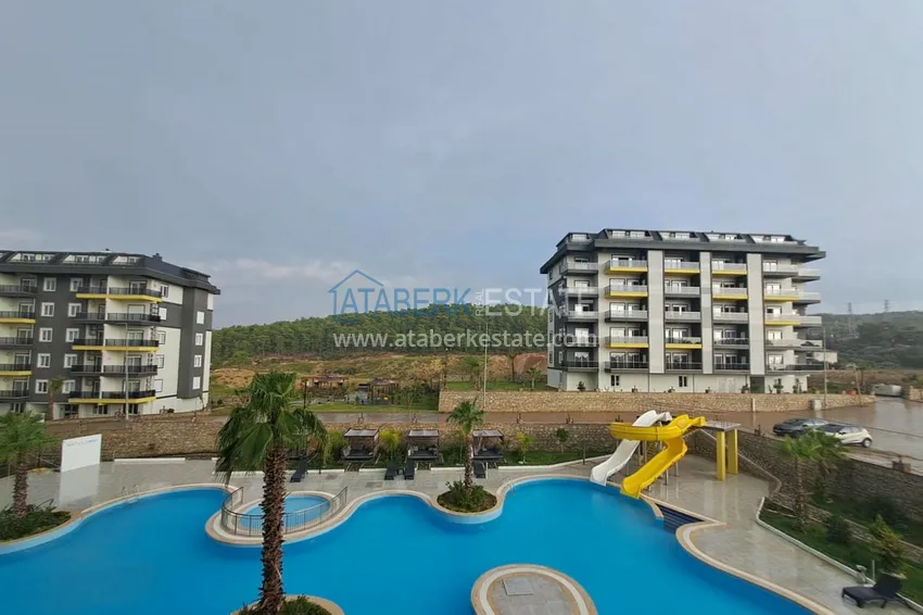 Turnkey two-room apartment with glazed balcony in Alanya, Avsallar district 8 