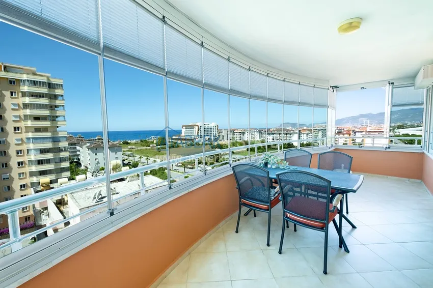 Purchase Two-bedroom apartment with furniture and sea view — Alanya, Mahmutlar 8 