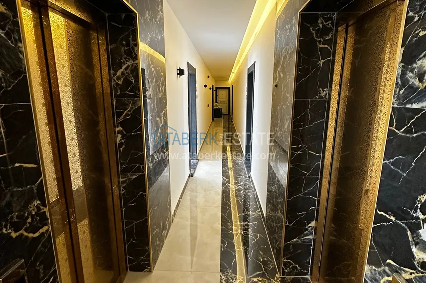 Primary property in Alanya — a one-bedroom apartment with a fine finish in Mahmutlar 13